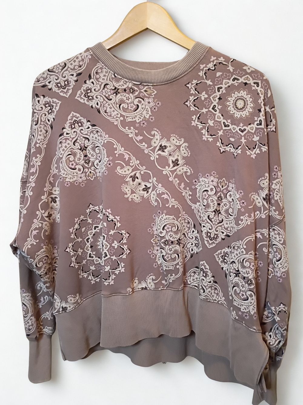 American Eagle Mauve Cropped Bandana Sweatshirt Women's XS